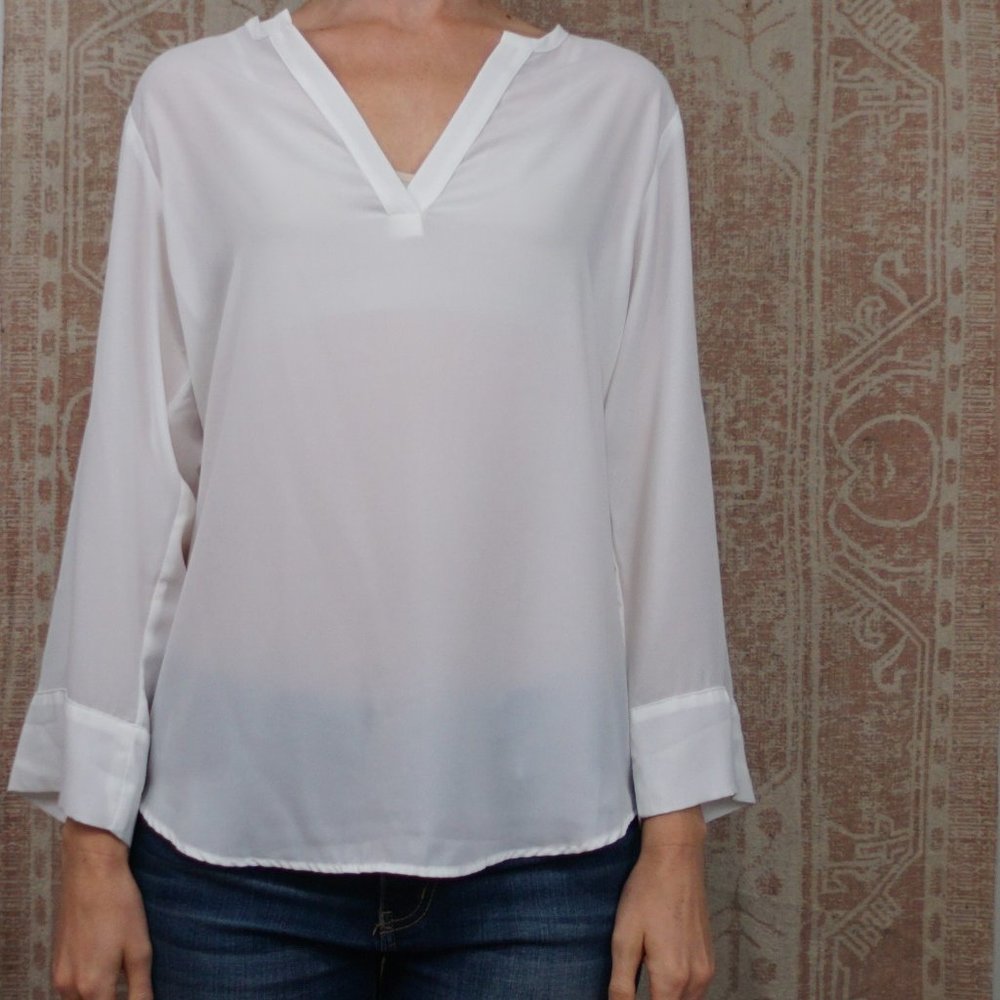 ⭐While quarter sleeves blouse